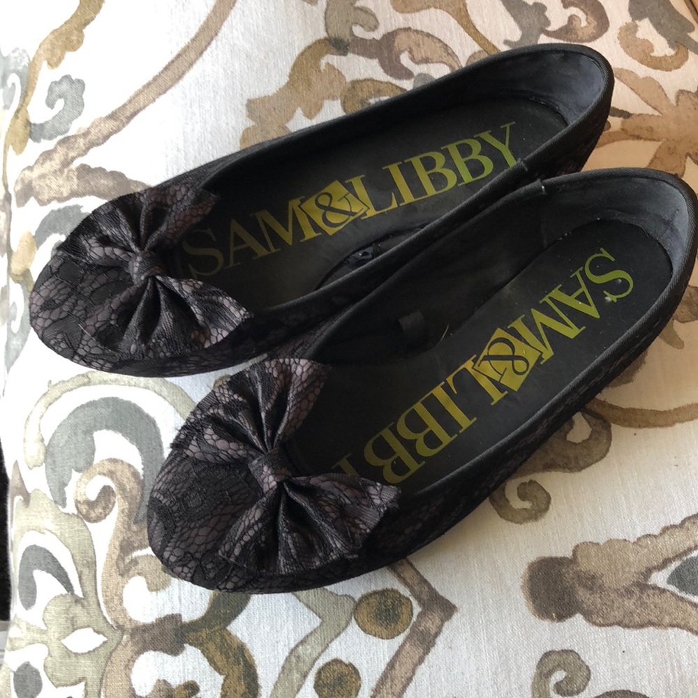 Black Lace Ballet Flats with Bows